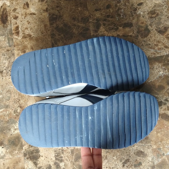 Reebok boys sneakers size 1 US  little boy - Picture 4 of 8